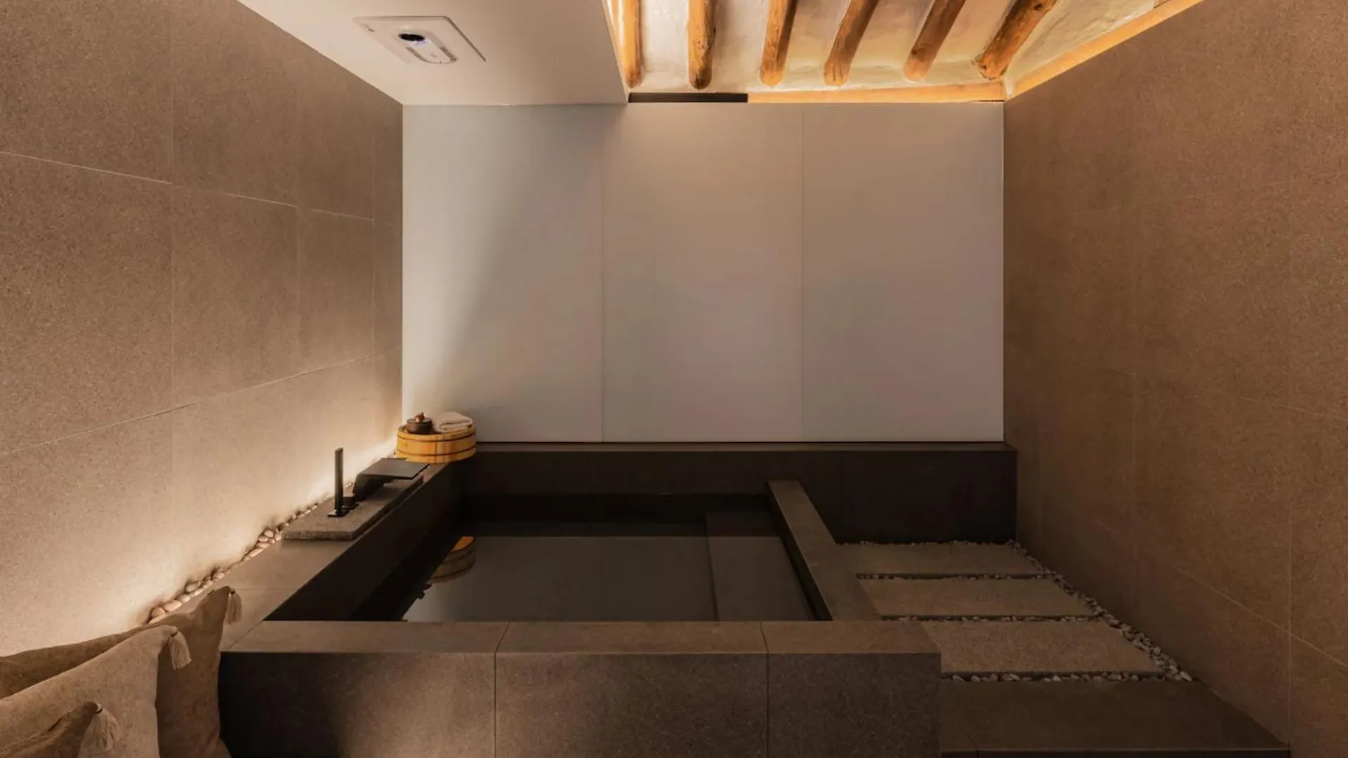 Luxury Central Apt Apartment Seoul